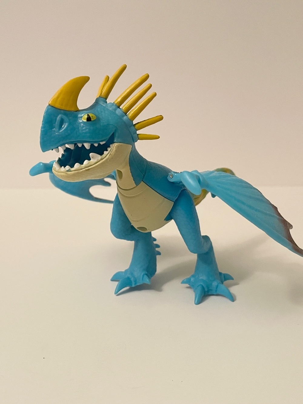 Spin Master DreamWorks How to Train Your Dragon Stormfly Figure Blue